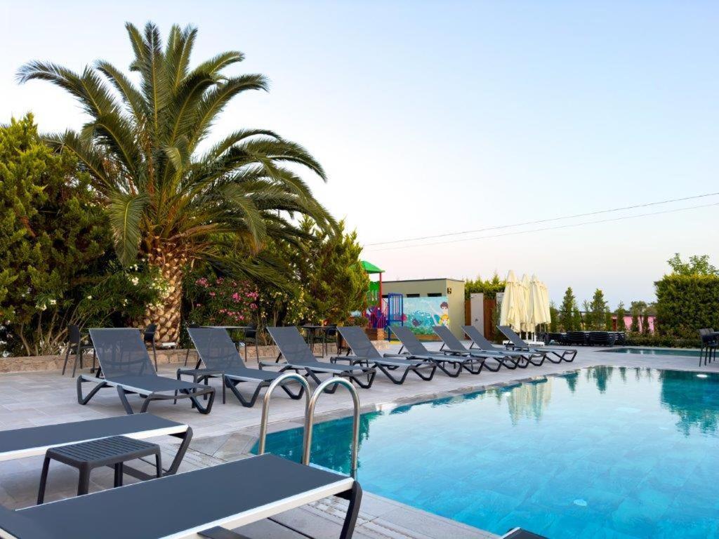 Club Kavala Beach Hotel Assos מראה חיצוני תמונה